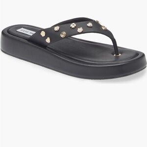 Steve Madden Kylen-C Black Sandals with Gold Accents. New ✨